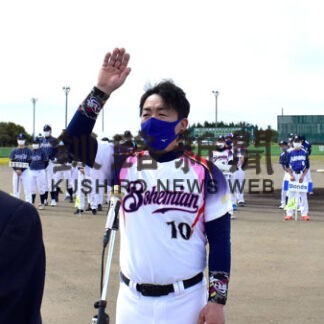 健康に全力プレー誓う　３年ぶりに開会式　軟野連(2022-05-24)