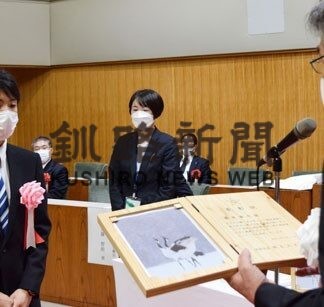 優良勤労青少年、優良障害者５人を表彰(2022-07-12)
