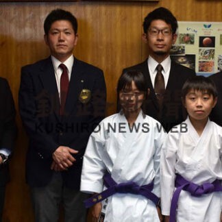 長坂さん姉弟、高野さん空手全国へ　「１勝を」「８強狙う」(2022-07-08)