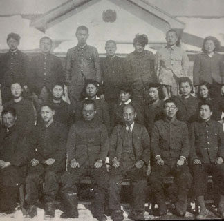 視点・焦点　戦後復興見守った旧花咲小東門　保存か廃棄か_1(2022-07-15)