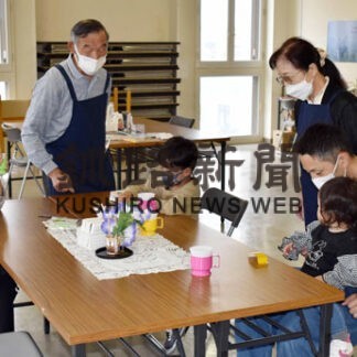 読書や雑談、くつろいで　図書館カフェ開催(2022-07-20)