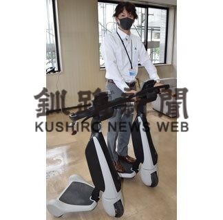 三輪ＥＶで霧フェス巡回　トヨタモビリティ提供　(2022-07-21)