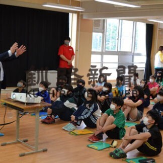 社会保障制度や保険解説　明治安田生命、共栄小で出前授業(2022-07-24)