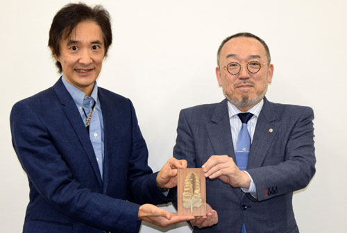 釧路トヨタにCF支援の返礼品 猛禽類医学研究所(2022-07-15)