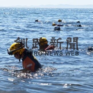 羅臼側を集中捜索　知床事故で１管潜水士ら(2022-08-26)