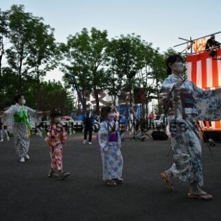 北海盆踊り３年ぶり復活　市民７００人参加(2022-08-20)