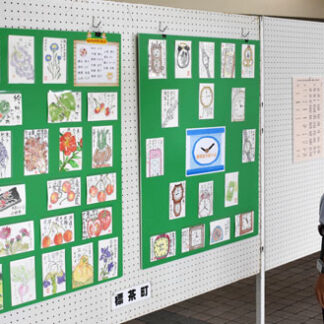 絵手紙力作並ぶ　巡回展あすまで(2022-08-13)