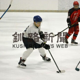 東大生アイスホッケー部 ３年ぶり釧路合宿　地元学校と練習試合も_1(2022-08-28)