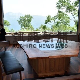 摩周湖の絶景一望　第一展望台に屋上テラス誕生_1(2022-08-09)