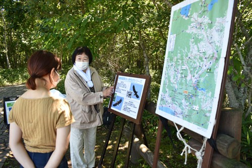 湿原の魅力伝え続け14年 新しいガイド募集中(2022-09-03)