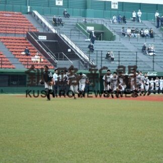 釧工 ４年ぶり１４度目代表　武修館に１１－４、打ち合い制す(2022-09-19)