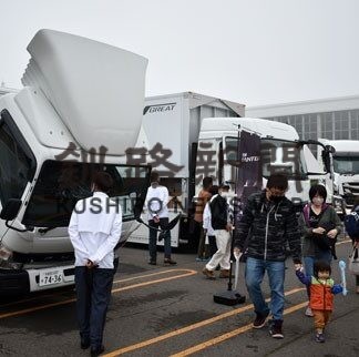 フェスタで電気小型トラック初展示(2022-09-19)