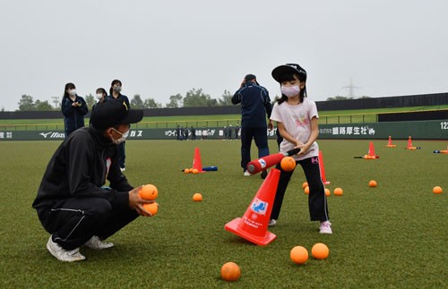 子供たちが野球体験　道高野連釧根支部が普及イベント(2022-09-19)