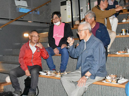 ワインと料理に舌鼓 サーモン科学館で(2022-10-01)