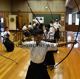 男子・北陽Ａ、女子・湖陵Ｂ優勝　弓道新人大会(2022-09-13)