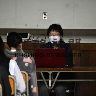 ＤＶの種類や実例を学ぶ　東高校人権教室(2022-10-29)