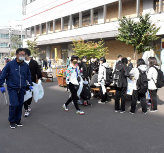 わがまちきれいに！　２１５人がごみ拾いに精(2022-10-07)