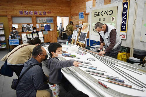 鉄道開業150年ファンでにぎわう 音別でフェス、模型など展示(2022-10-16)