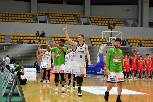 レバンガ3次R敗退 バスケ天皇杯、千葉ジェッツに75-88(2022-11-01)