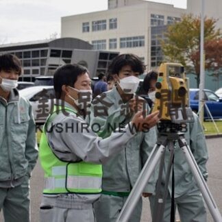 建設業の魅力知って　釧路工業高生徒が現場見学(2022-10-14)