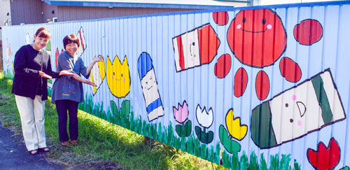 こども食堂「すまいる」壁アートで地域を明るく(2022-10-02)