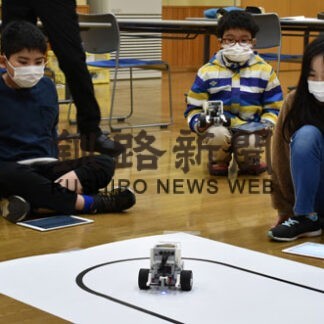 プログラミングでロボット動いた！(2022-11-05)