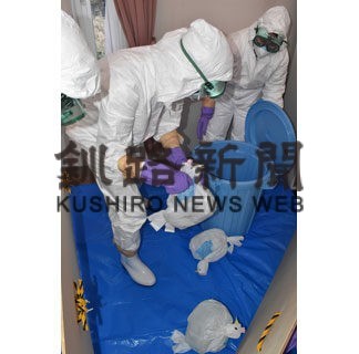 鳥インフル発生へ備え　根室振興局が訓練(2022-11-26)