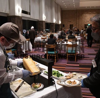 根釧自慢のチーズ食べ比べ　同友会くしろ支部がパーティー(2022-11-30)