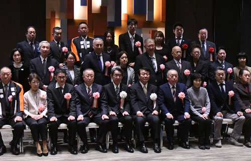 卓越技能者たたえ 市が功労者ら14人表彰(2022-11-30)