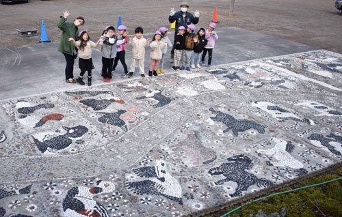 釧路めぐみ幼稚園 巨大モザイクアート完成(2022-11-03)