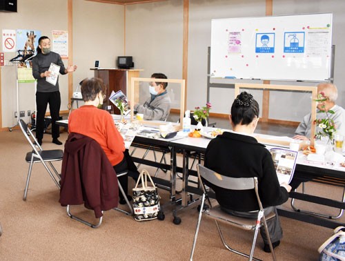 介護保険の利用や施設入居条件説明 茶話会in武佐(2022-11-18)