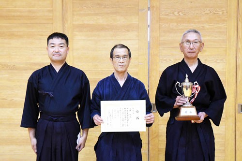 釧路A(市町村対抗)、釧北陽(高校男子)連覇 剣道・東北海道市町村対抗大会_2(2022-11-08)
