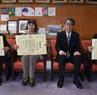 統計功労者に感謝状伝達(2022-11-27)