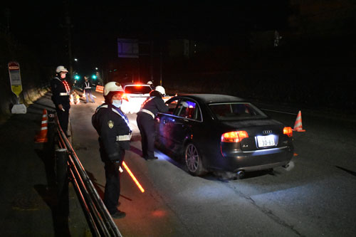 環状線大型検問で飲酒運転チェック 釧路署(2022-12-11)