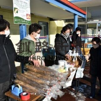 野菜即売会で高齢者支援(2022-12-19)