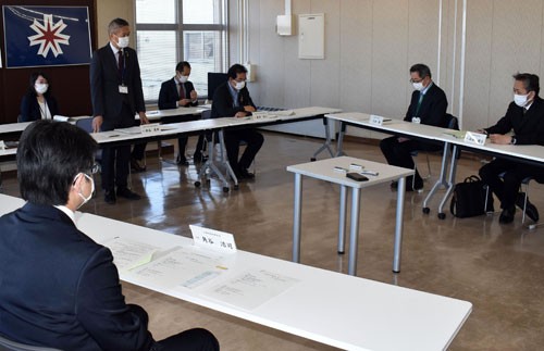 返還運動 高校生と連携へ 根室振興局 担い手として期待(2022-12-22)