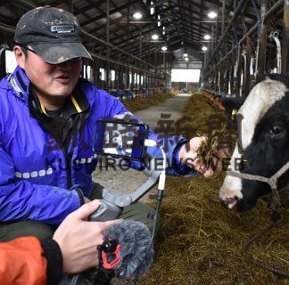 未来の教師、酪農学ぶ　道教大釧路校と牧場結びオンライン実習(2022-12-06)