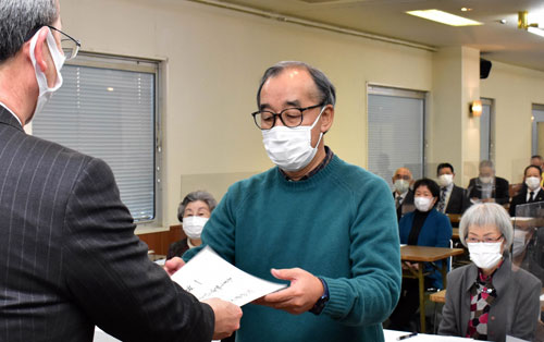 民生委員・児童委員に委嘱状伝達 退任12人に感謝状(2022-12-17)