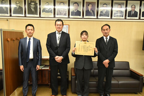 佐々木さん(釧北陽高2年)釧路税務署長賞 税に関する高校生作文_1(2022-12-14)