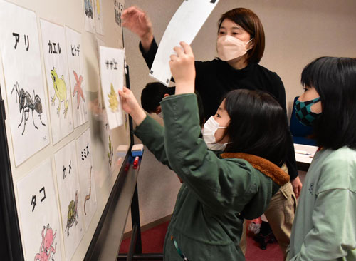 子供ら節目の授業楽しむ 根室の科学教室 全国から講師陣参加_1(2022-12-25)