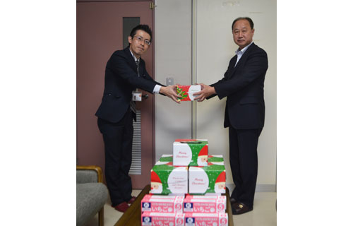 マリモ学園にセコマがケーキプレゼント(2022-12-25)
