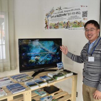 3町村の魅力、ＳＬ客らに　標茶駅前に観光案内コーナー開設(2023-01-25)