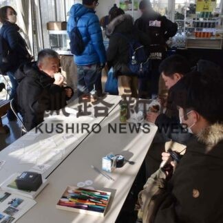 ＳＬ、２年ぶりの発車　冬の湿原号運行開始_1(2023-01-22)