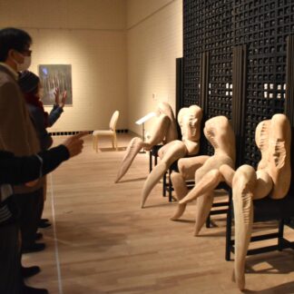 彫刻家・中江氏の足跡ひもとく　芸術館で作品解説(2023-01-09)