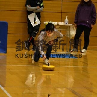 シマエナガ優勝　フロアカーリング釧路市民親善大会(2023-02-27)