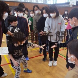 園児「小学校に通うの楽しみ」　白糠学園で学校体験(2023-02-16)
