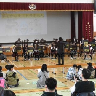 なじみの曲軽快に　美原小金管同好会演奏会(2023-02-27)