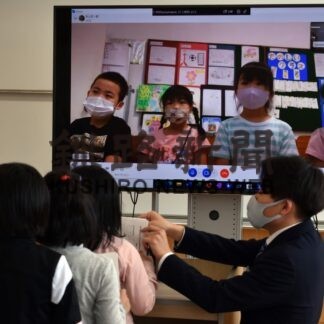 パキスタンのカラチ日本人学校とオンライン交流　計根別学園の児童(2023-02-25)