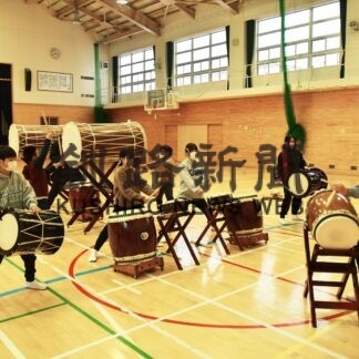 蝦夷太鼓、練習に熱　寿子ども同好会４日公演(2023-02-28)