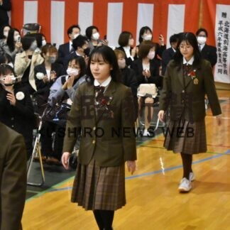 コロナ下、学びや巣立つ　根室管内公立高卒業式_1(2023-03-02)